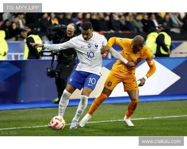 法国射手榜出炉本泽马领跑姆巴佩追平亨利并列历史第三